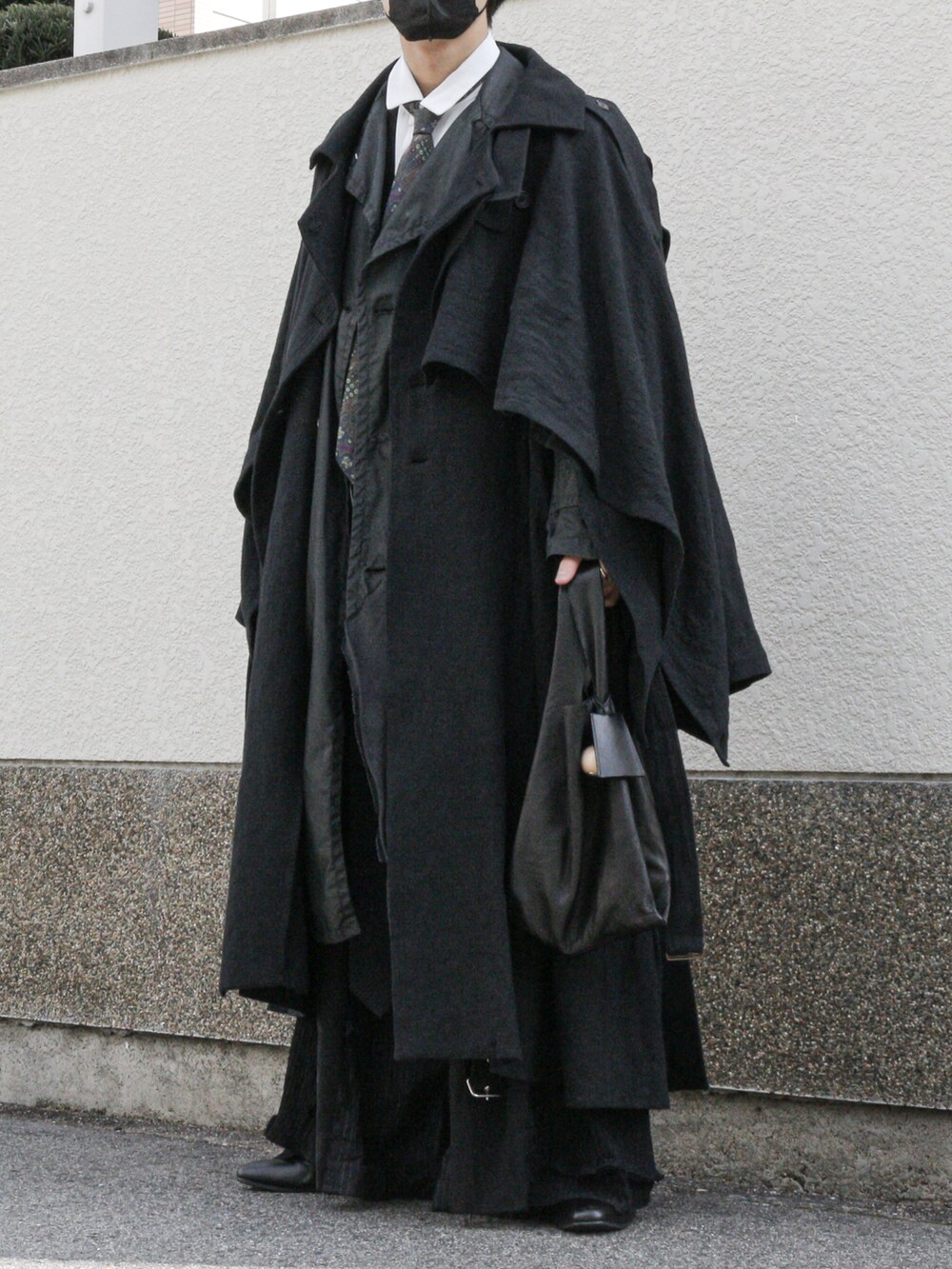 NOT CONVENTIONAL ロングコート NOT CONVENTIONALのトレンチコートを使った人気ファッション