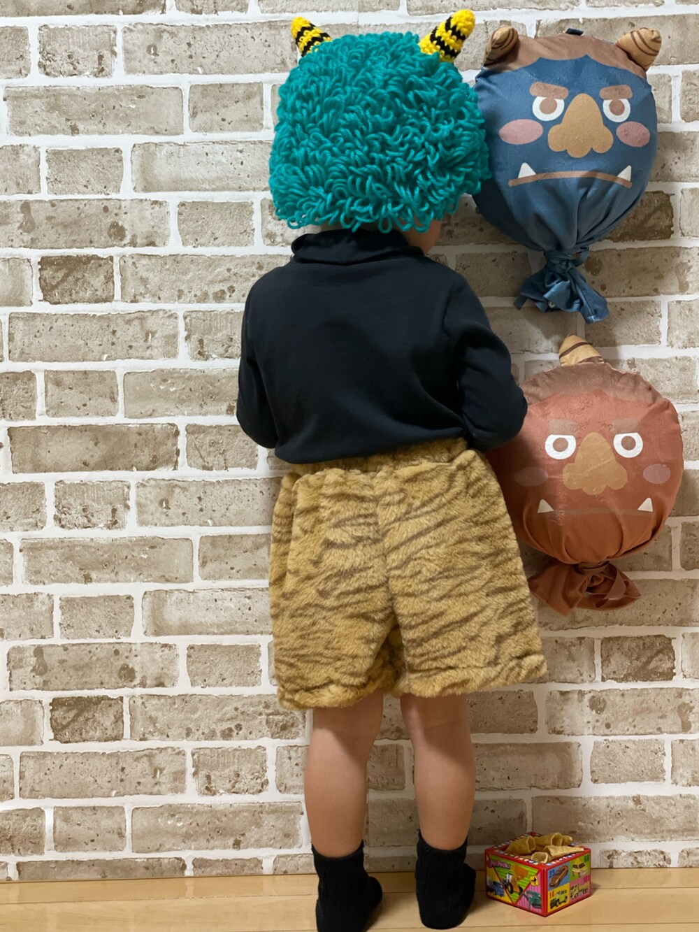 「節分、イベント、鬼、3歳、コスプレ、3coins、メルカリ、antiqua、make your day、タートルネック、ファー、ニット帽、トラ柄、キッズコーデ、冬コーデ」｜「メルカリ　ハンドメイドのアイテム（ニットキャップ/ビーニー、ブルー系）」を使った、蒼さん（キッズ・90cm）の冬コーディネートの5枚目の写真