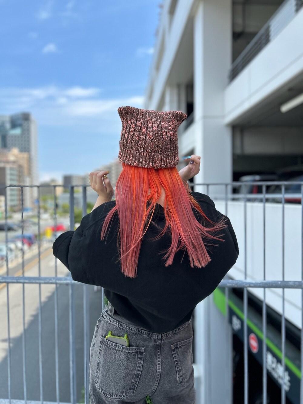 「ニット帽、ねこみみニット帽、ネコミミ、秋服準備はじめました、override」｜「OVERRIDEのOVERRIDE  KNIT MIX CAT BEANIE 猫耳ビーニー / オーバーライド（ニットキャップ/ビーニー、ブラウン系）」を使った、YUIさん（レディース・157cm）の夏コーディネートの2枚目の写真