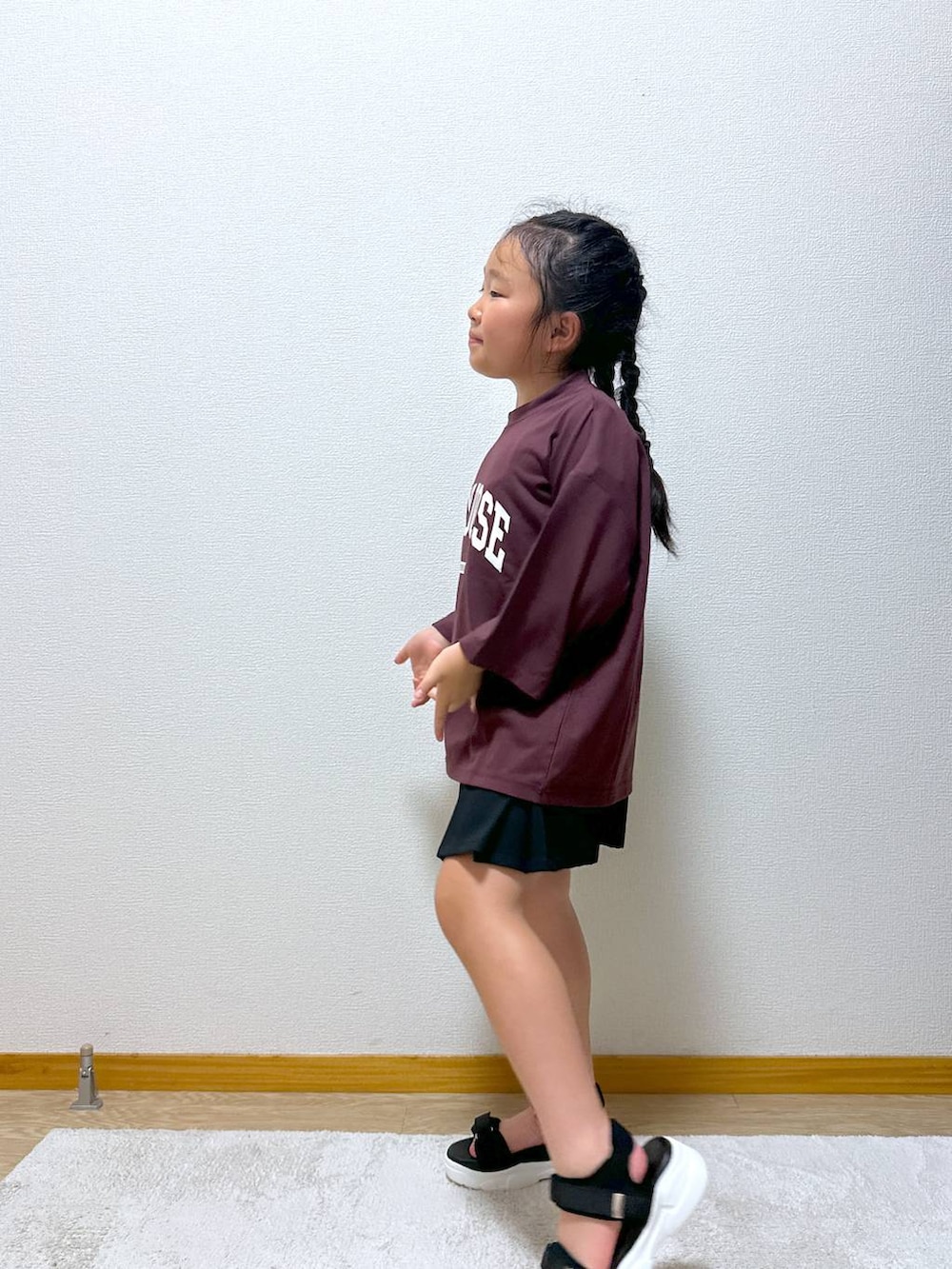 「女子ウケ、体型カバー、キッズ、キッズ服、秋コーデ、秋冬新作、秋服準備はじめました、ヘビロッTEE_GLOBAL WORK、低身長_GLOBALWORK、低身長」｜「GLOBAL WORKのアソート厚底サンダル/324586（サンダル、ブラック系）」を使った、Hina ママ さん（キッズ・115cm）の夏コーディネートの2枚目の写真