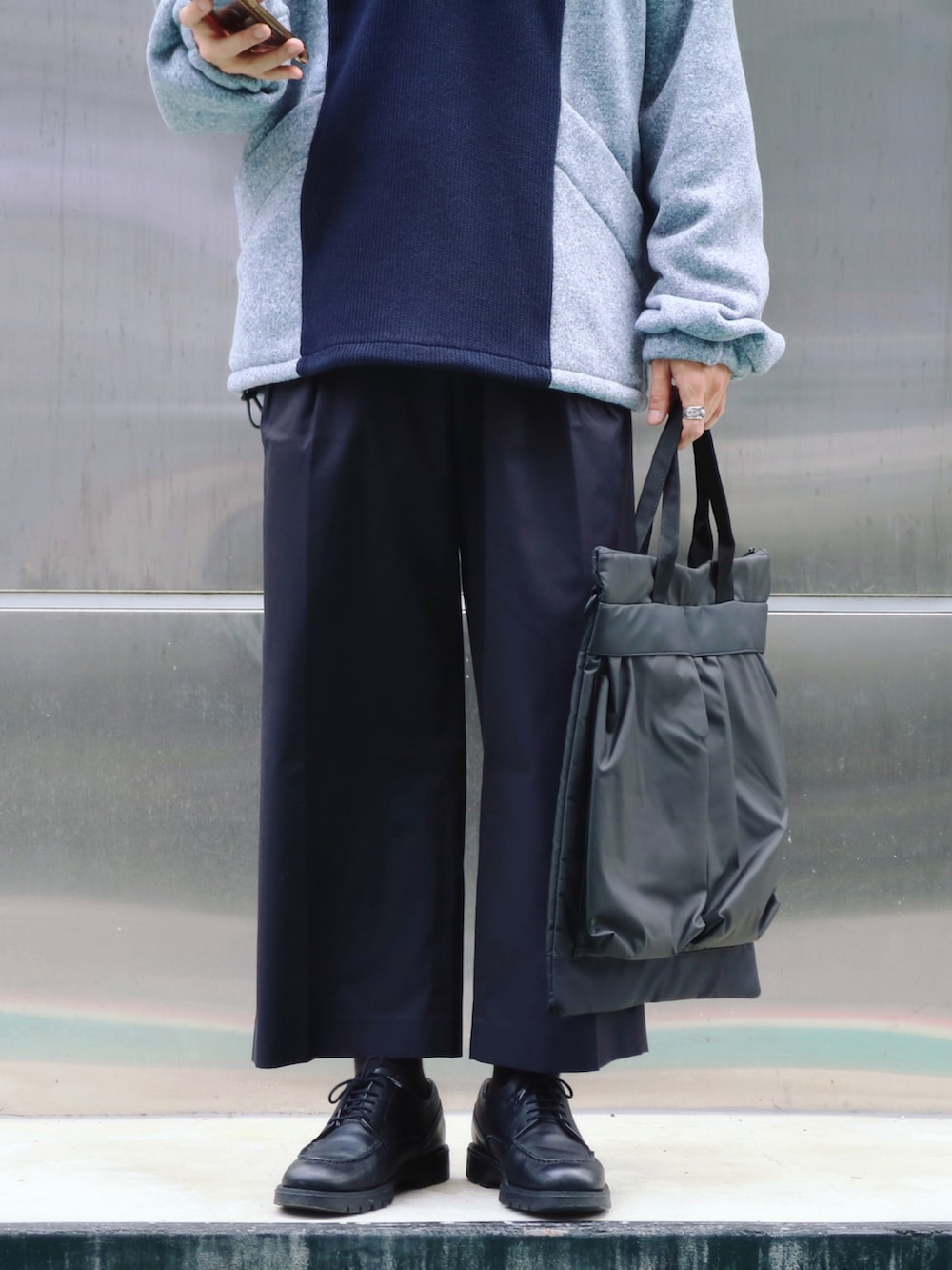 「ootd、CITYBOY、city、街頭穿搭、休閒、革靴、日系極簡、oversize、基礎款、通勤穿搭、KLEMAN」｜「KLEMANのKLEMAN/クレマン FRODA（ドレスシューズ、ブラック系）」を使った、阿圳｜Kyleさん（メンズ・171cm）の冬コーディネートの3枚目の写真