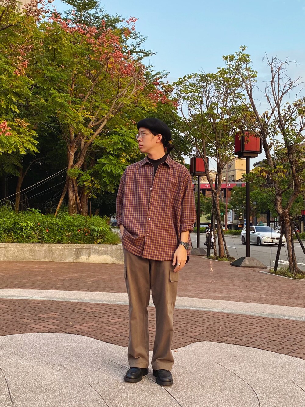 「ootd、休閒、復古、日系極簡、oversize、基礎款、工裝褲、通勤穿搭、URBAN RESEARCH、KLEMAN、URBANRESEARCHROSSO」｜「URBAN RESEARCHのアイテム（パンツ、ブラウン系）」を使った、阿圳｜Kyleさん（メンズ・171cm）の冬コーディネートの3枚目の写真