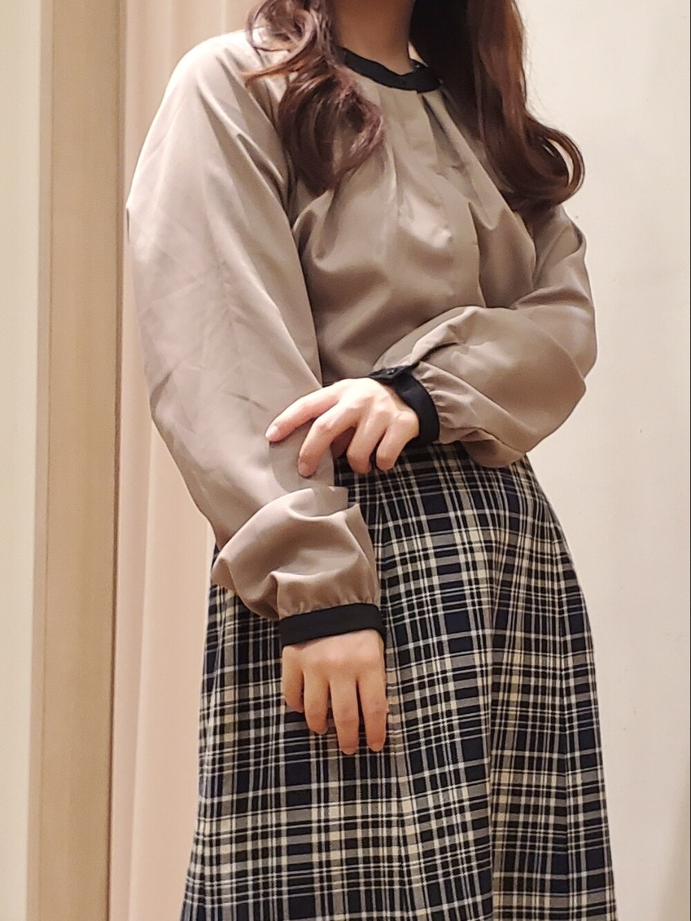 「休日コーデ、大人コーデ、低身長女子、今日のコーデ、マーメイドスカート、チェック、ブラウス、スカート、シンプル、フェミニン、ガーリー、ガーリーコーデ、低身長、低身長コーデ、テチチテラス」｜「canonlineshopでも購入可能です🖥️💗の　プロフィールの🖥️マークから飛べます🕊️（トップス、その他）」を使った、𝚝𝚊𝚖𝚊𝚖𝚒さん（レディース・148cm）の秋コーディネートの3枚目の写真
