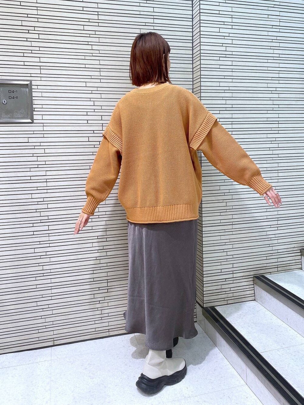 「体型カバー、ラフ、女子ウケ、カジュアル、着痩せ・細見え、着痩せ、アウター」|「LOWRYS FARMのモンスターコート 906748(ダウンジャケット/コート、ブラック系)」を使った、ayamaruさん(レディース・158cm)の冬コーディネートの6枚目の写真