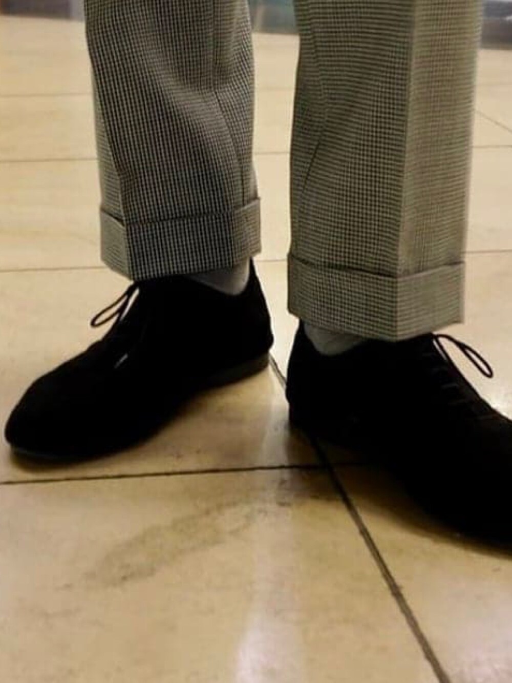 ブラック系のバックパック/リュックを着用したメンズの夏コーディネートの3枚目の写真