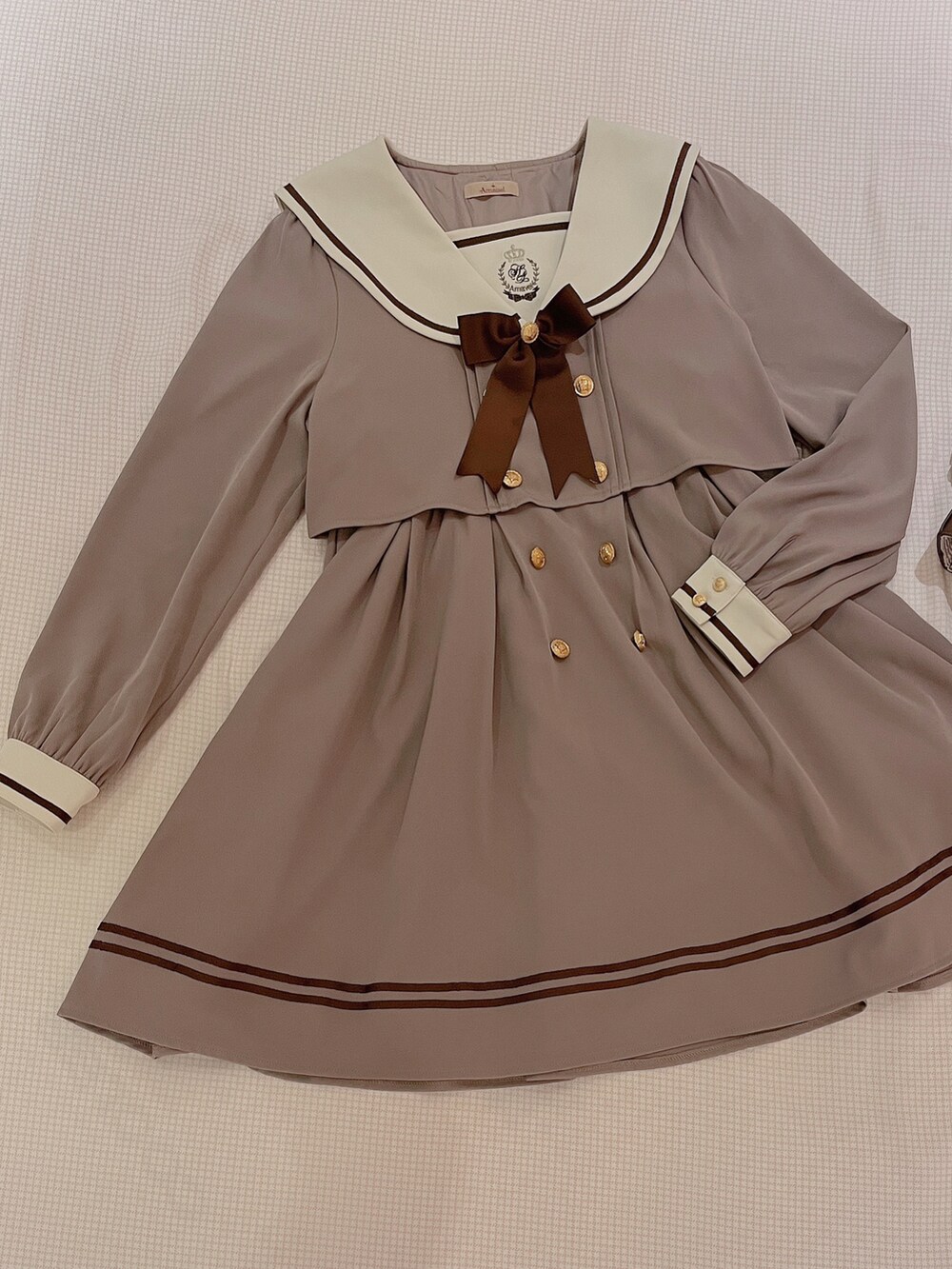 「Amavelのアイテム（ワンピース/ドレス、ブラウン系）」を使った、六さん（レディース・165cm）の夏コーディネートの3枚目の写真