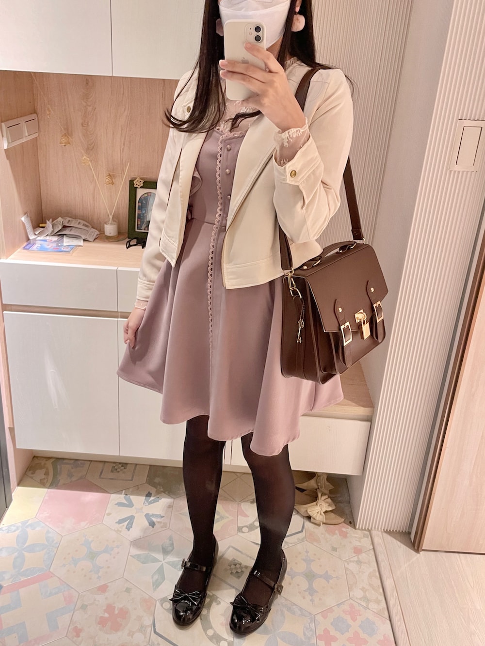 「ROJITAのハートバックルジャンスカ（ジャンパースカート、ピンク系）」を使った、六さん（レディース・165cm）の秋コーディネートの2枚目の写真