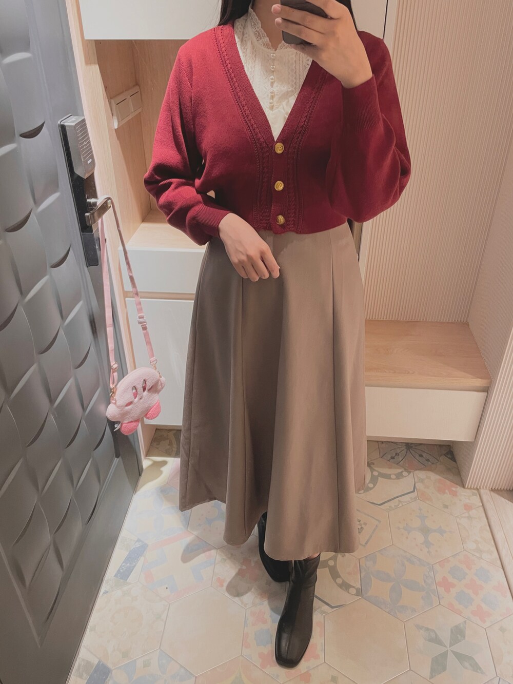 「F i.n.tのアイテム（ジャケット/アウター、レッド系）」を使った、六さん（レディース・165cm）の秋コーディネートの2枚目の写真