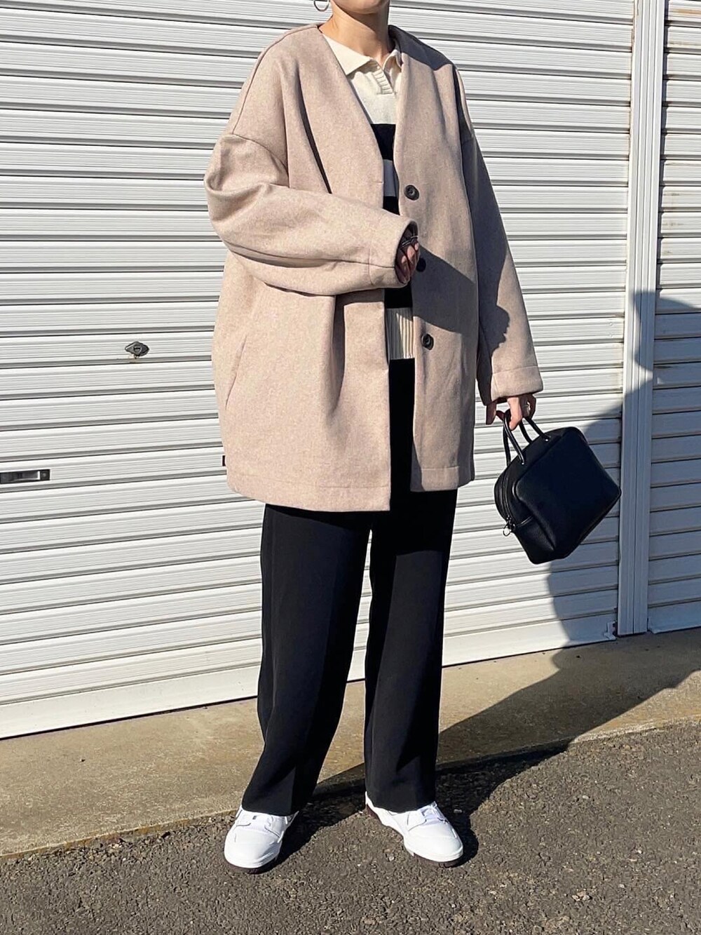 「ANGIE VINTAGE、コクーンコート、オトナカジュアル、ノーカラーコート、冬コーデ、休日コーデ、高身長女子、ママコーデ、淡色女子」｜「ANGIEの【2022年新色追加】ノーカラーミドルコクーンコート（ノーカラーコート、ピンク系）」を使った、mikiteeさん（レディース・166cm）の秋コーディネートの2枚目の写真