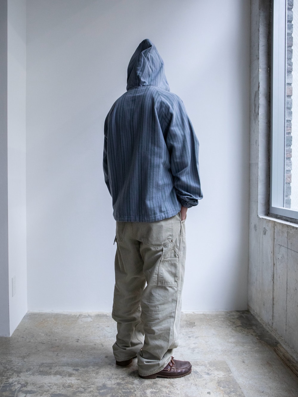 「thisisneverthat、ビーニー、パーカー、ペインターパンツ」｜「thisisneverthatのSP-Logo 2way Beanie（ニットキャップ/ビーニー、グリーン系）」を使った、thisisneverthatさん（メンズ・170cm）の春コーディネートの2枚目の写真