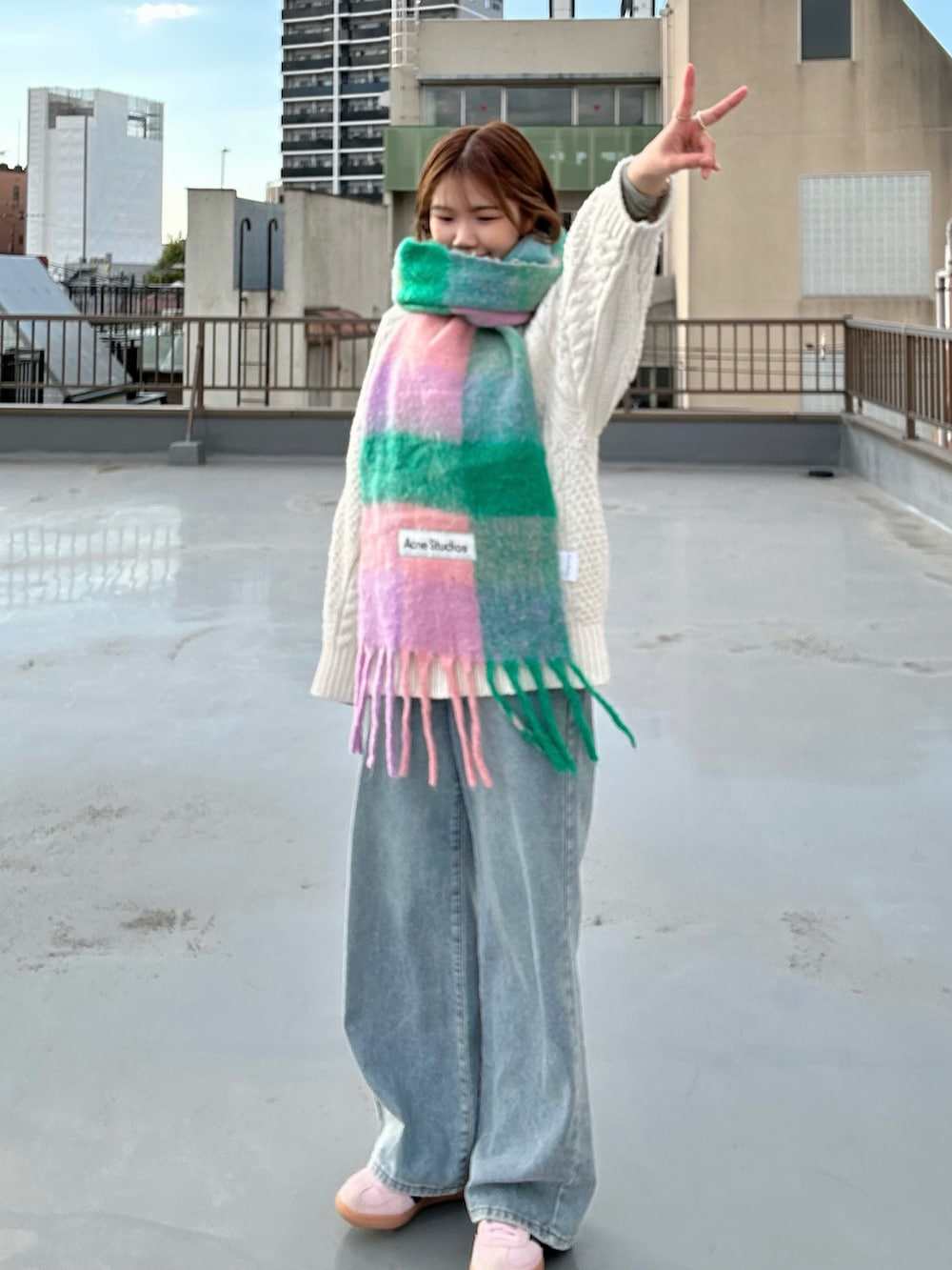 adidasのアイテムを使った「ピンク×グリーン」の人気ファッション