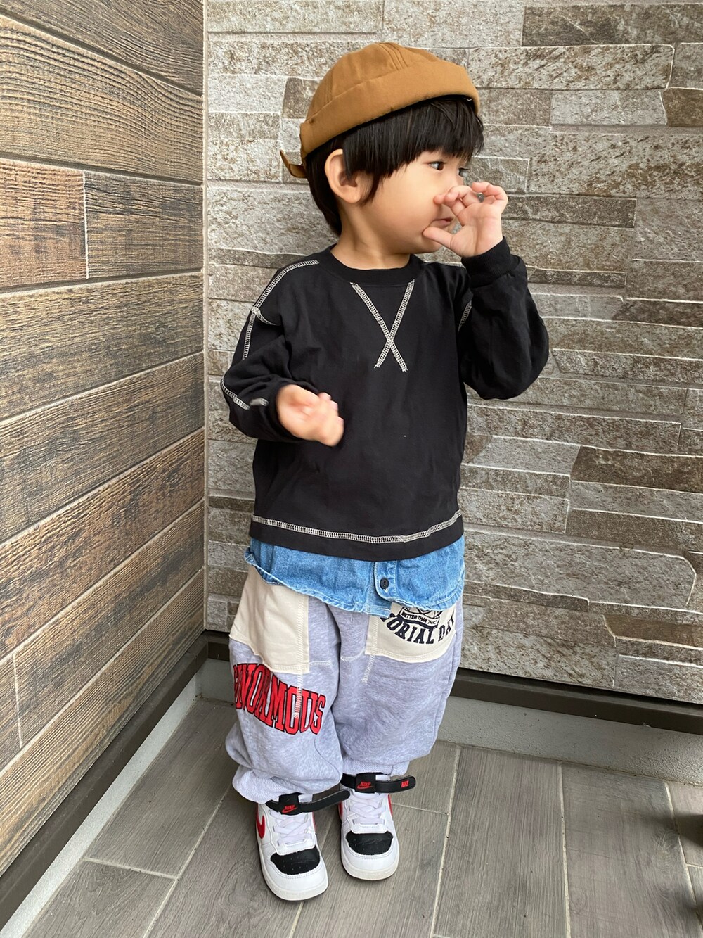 「スポーツミックス、秋服まるっと大公開、ロンT、スニーカー、キャップ、ストリート、SHEIN、ブランシェス(BRANSHES)、チャオパニックティピー(CIAOPANIC TYPY)、NIKE」｜「CIAOPANIC TYPYの【KIDS】リメイク風ボリュームスウェットパンツ（スウェットパンツ、グレー系）」を使った、KAI★AO☺︎さん（キッズ・90cm）の秋コーディネートの2枚目の写真