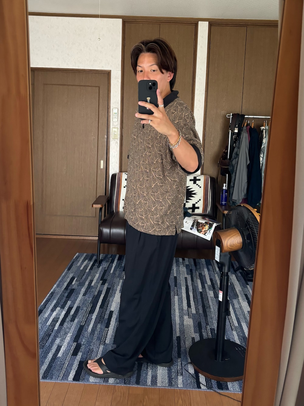 「柄シャツ、シンプルコーデ、大人カジュアル、サンダル、いいね、save、フォローお願いします🤑、古着MIX」｜「nino cerrutiのアイテム（ポロシャツ、その他）」を使った、TSUCKTさん（骨格ストレート・メンズ・170cm）の夏コーディネートの2枚目の写真