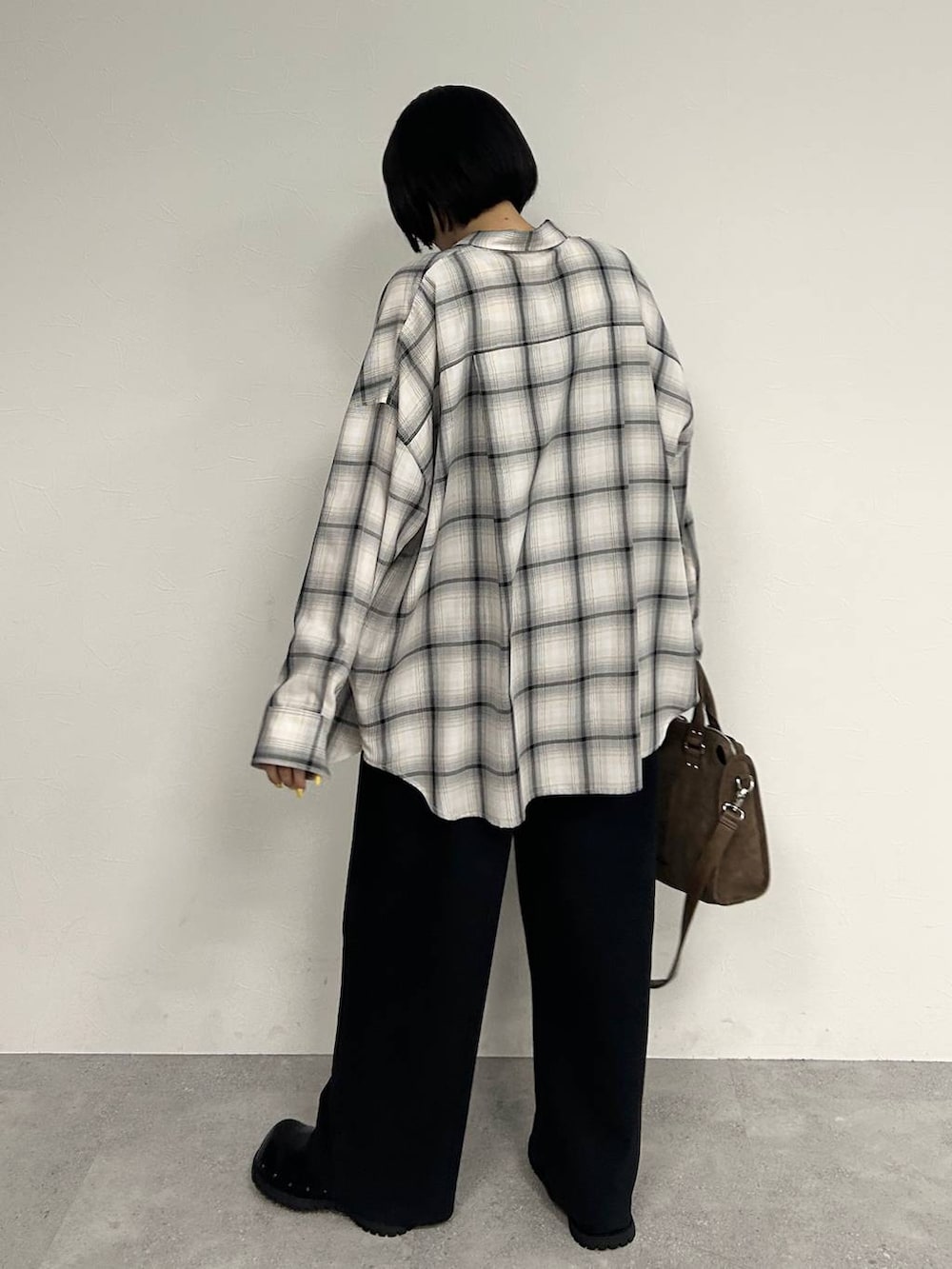 「チェック、シャツ、JEANASIS」｜「JEANASISのアソートチェックシャツLS/157636（シャツ/ブラウス、ホワイト系）」を使った、マリンさん（レディース・160cm）の夏コーディネートの3枚目の写真