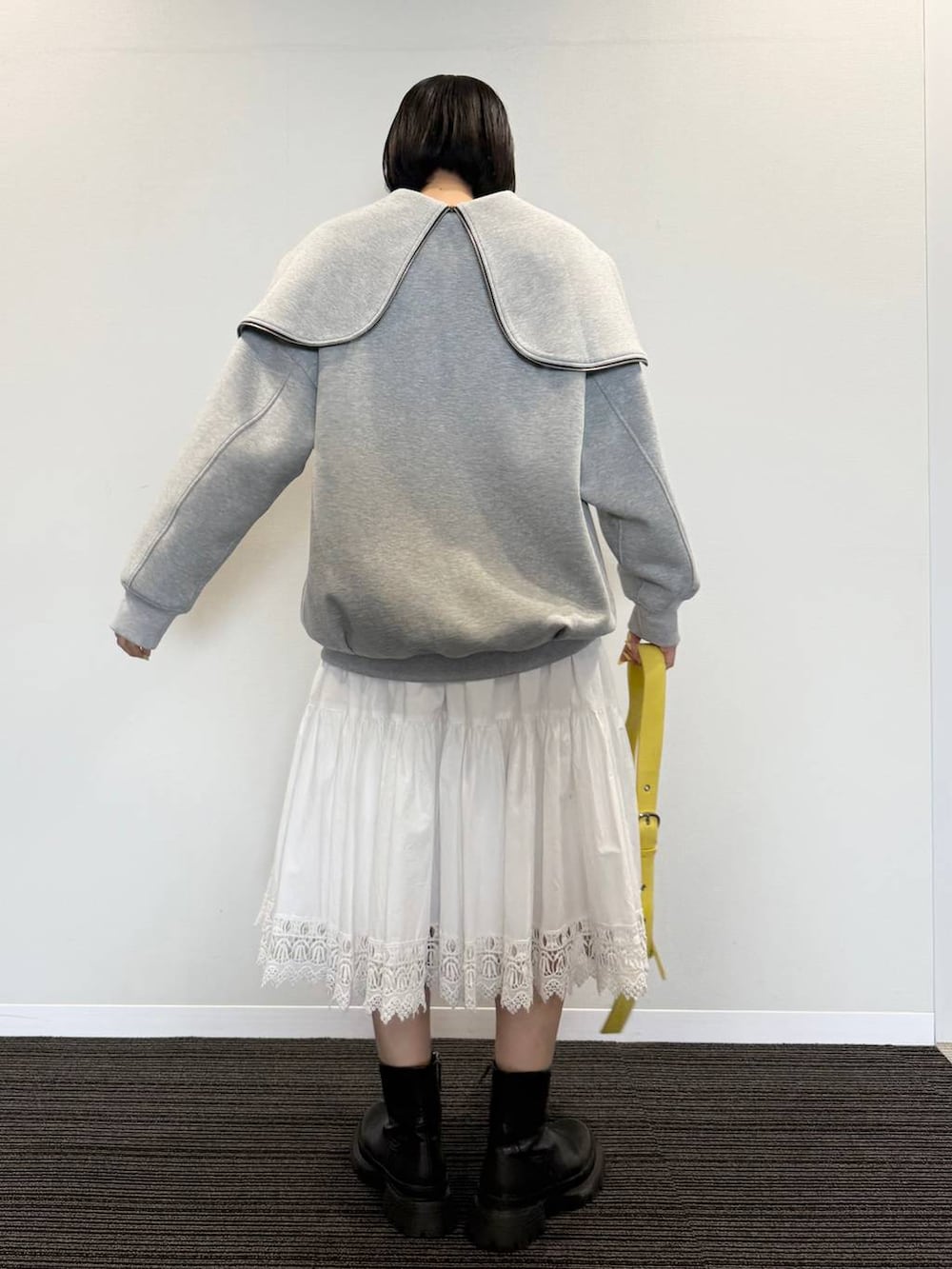 「eL、JEANASIS」｜「eLの【eL】Cylinder Mini Bag/136220（ショルダーバッグ、イエロー系）」を使った、マリンさん（レディース・160cm）の夏コーディネートの3枚目の写真
