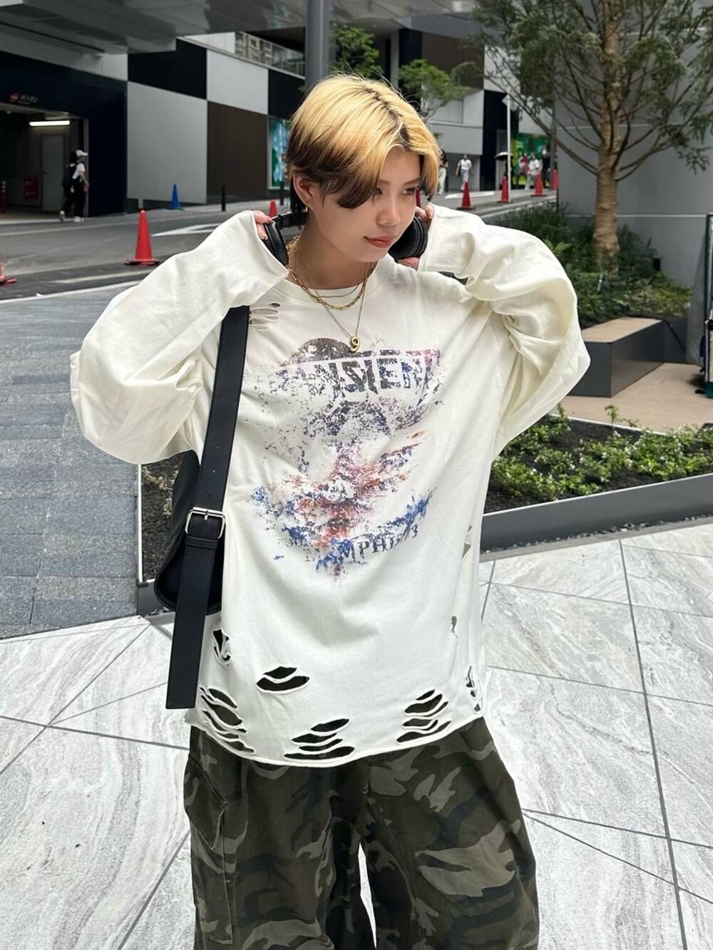 shibaoutfits(PAGEBOY 本部)｜Anuiのカーゴパンツを使った