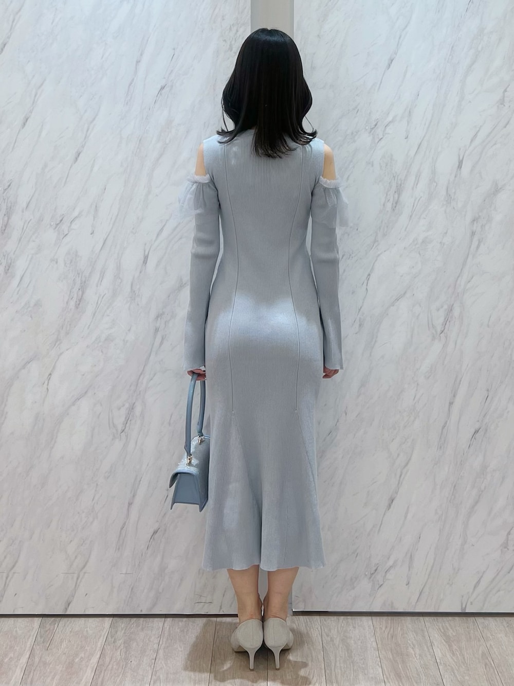 mihoさんの「シャイニーイーストウエストBAG（MERCURYDUO）」を使ったコーディネートの6枚目の写真