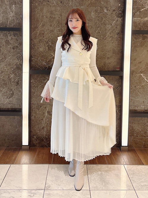 2024.12.18 UP｜ダズリン（dazzlin）、airi、24879610｜RUNWAY