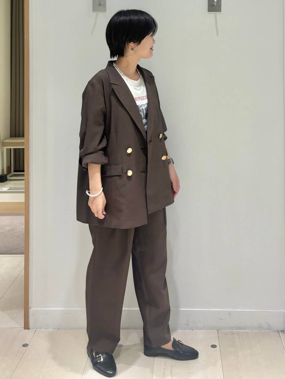 「体型カバー、着痩せ・細見え、カジュアル、ママコーデ、骨格ウェーブ、ベーシック/シンプル、GLOBAL WORK、シンプルコーデ、大人カジュアル、MATINEE LINE」|「GLOBAL WORKのApple Watch UNISEXクリアバンド/118492(デジタル腕時計、ブラック系)」を使った、しらがさん(レディース・159cm)の夏コーディネートの4枚目の写真