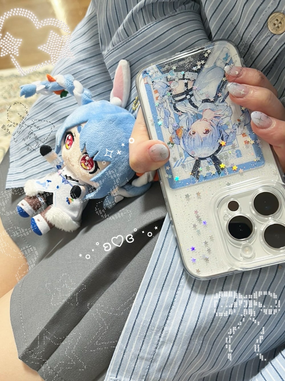 イエロー系のカーディガン/ボレロ、イエロー系のバックパック/リュックを着用したレディースの春コーディネートの3枚目の写真