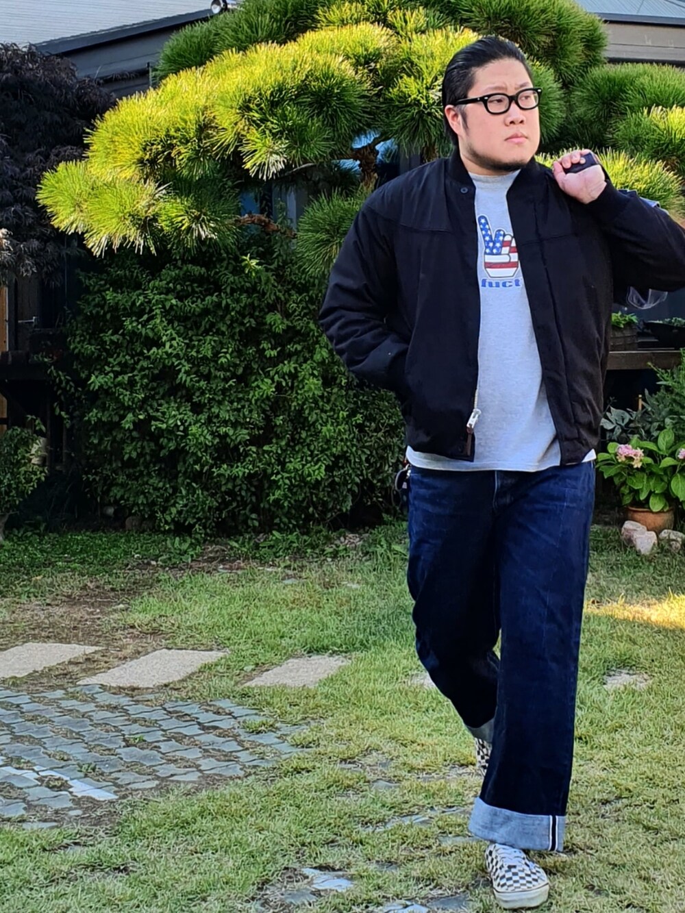 「derby jacket、FUCT、atlast&co、VANS、EFFECTOR」｜「EFFECTORのアイテム（メガネ、ブラック系）」を使った、Herringさん（メンズ・178cm）の秋コーディネートの2枚目の写真