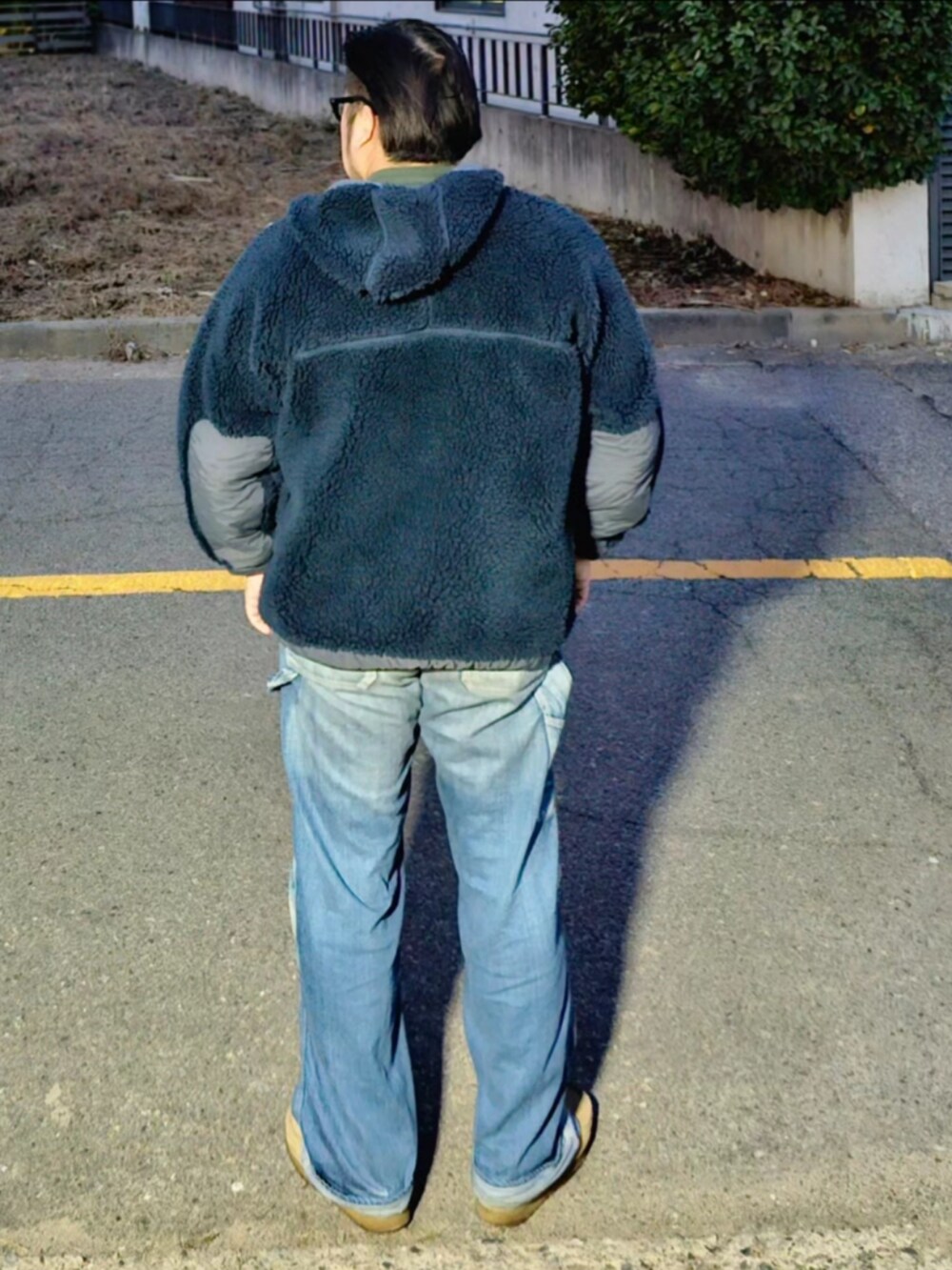 「patagonia、FUCT、minedenim、Padmore&Barnes」｜「MINEDENIMのアイテム（デニムパンツ、ブルー系）」を使った、Herringさん（メンズ・178cm）の秋コーディネートの2枚目の写真