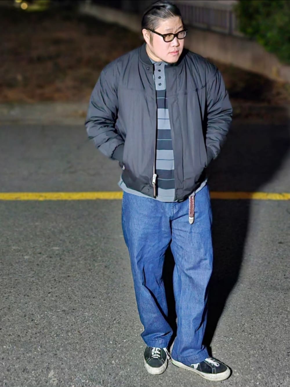 「WILLY CHAVARRIA、derby jacket、korea」｜「derby of sanfranciscoのアイテム（MA-1、ブラック系）」を使った、Herringさん（メンズ・178cm）の秋コーディネートの2枚目の写真