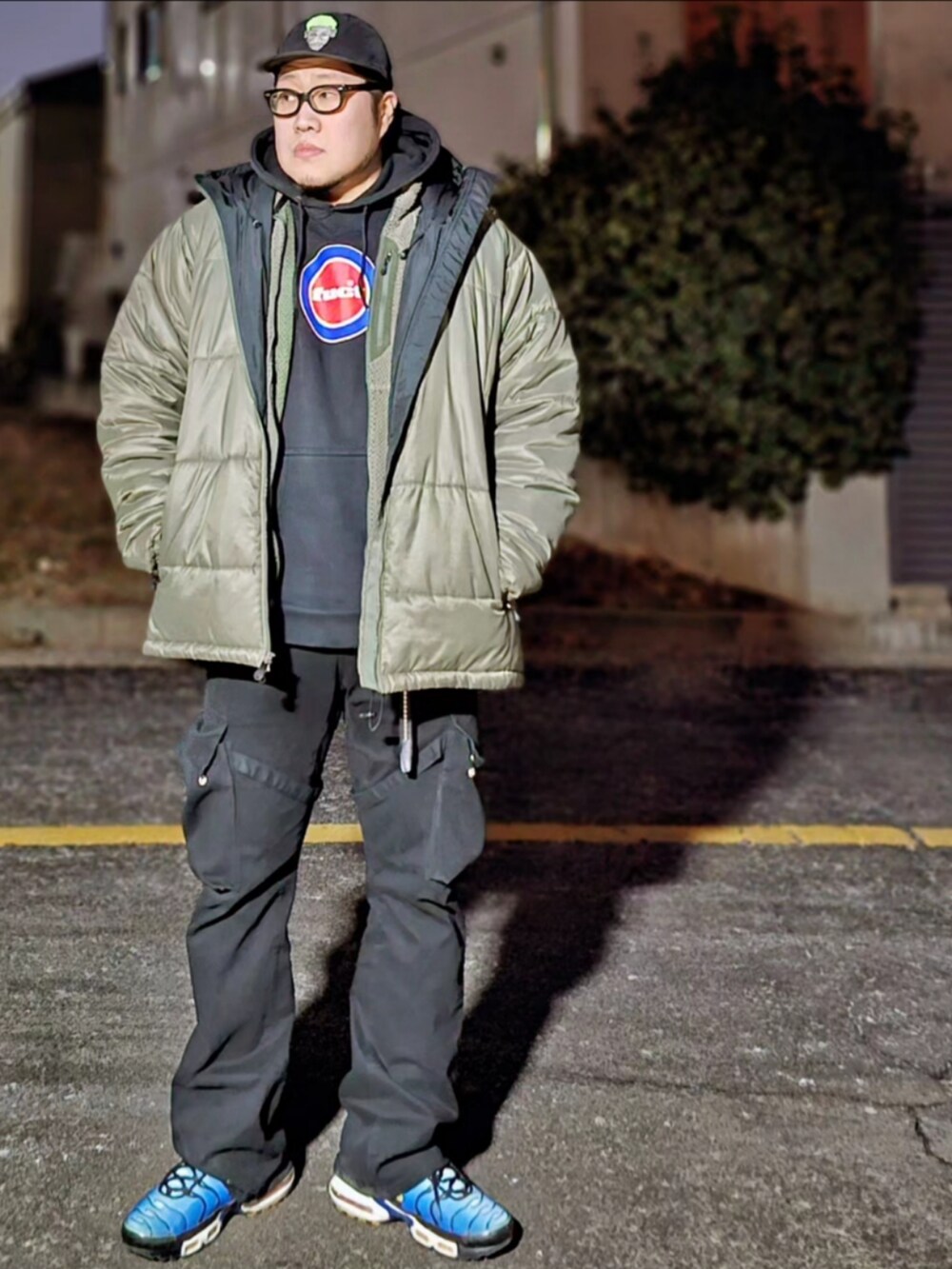 「新星WEARISTAにエントリー、patagoniaMars、patagonia、FUCT、vujade」｜「fuctのアイテム（パーカー、ブラック系）」を使った、Herringさん（メンズ・178cm）の冬コーディネートの3枚目の写真