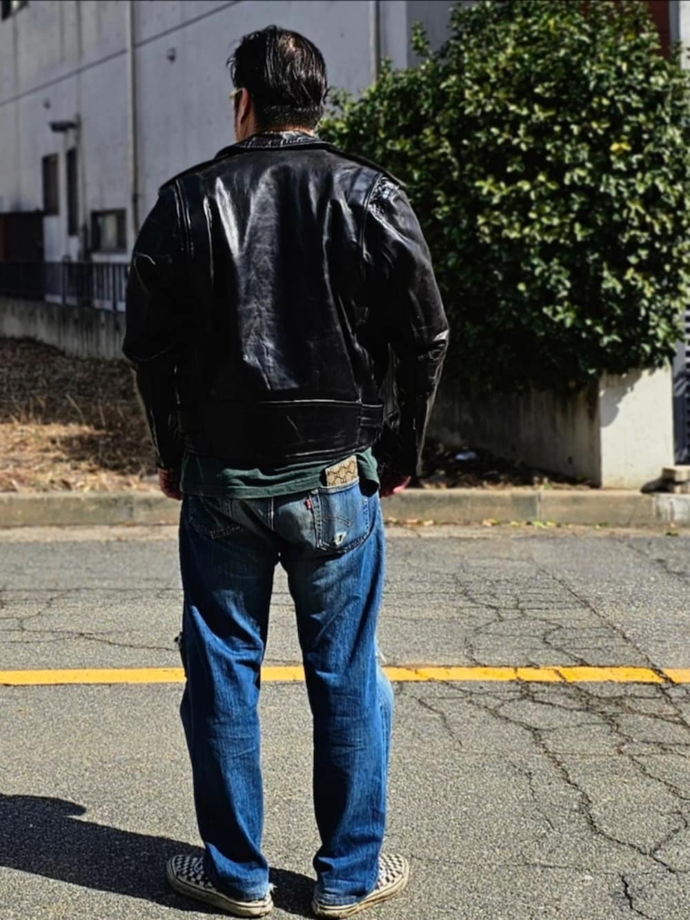「Aero Leathers、FUCT、Levis、VANS、amerivintage、korea」｜「Aero Leathersのアイテム（ライダースジャケット、ブラック系）」を使った、Herringさん（メンズ・178cm）の春コーディネートの3枚目の写真