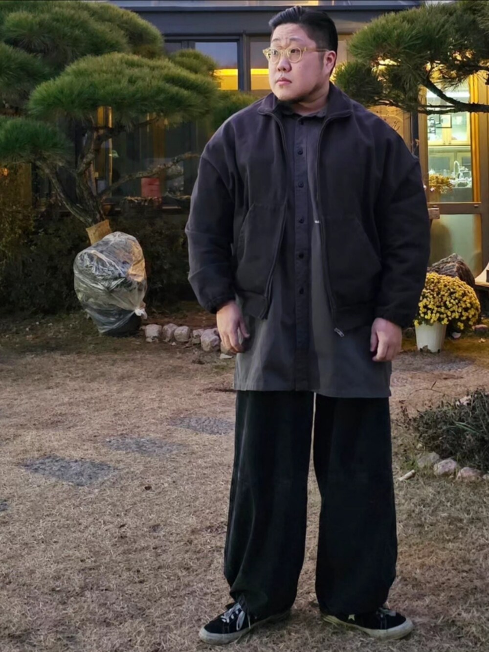 「WILLY CHAVARRIA、made worn、korea style」｜「WILLY CHAVARRIAのアイテム（ジャケット/アウター、グレー系）」を使った、Herringさん（メンズ・178cm）の冬コーディネートの3枚目の写真