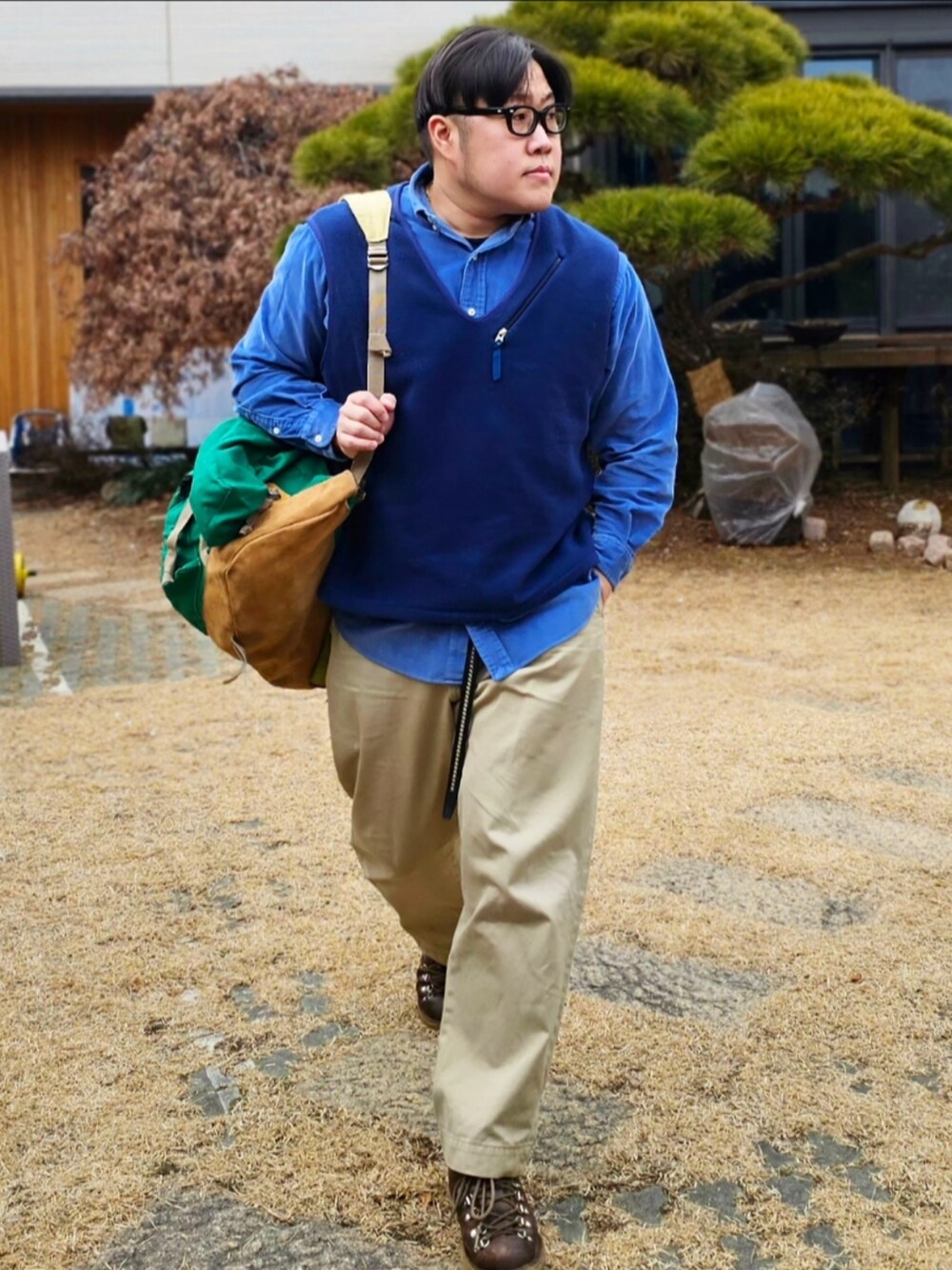 「patagonia、Ralph Lauren、USNAVY、south2west8、Danner」｜「South2 West8のアイテム（バックパック/リュック、グリーン系）」を使った、Herringさん（メンズ・178cm）の冬コーディネートの3枚目の写真