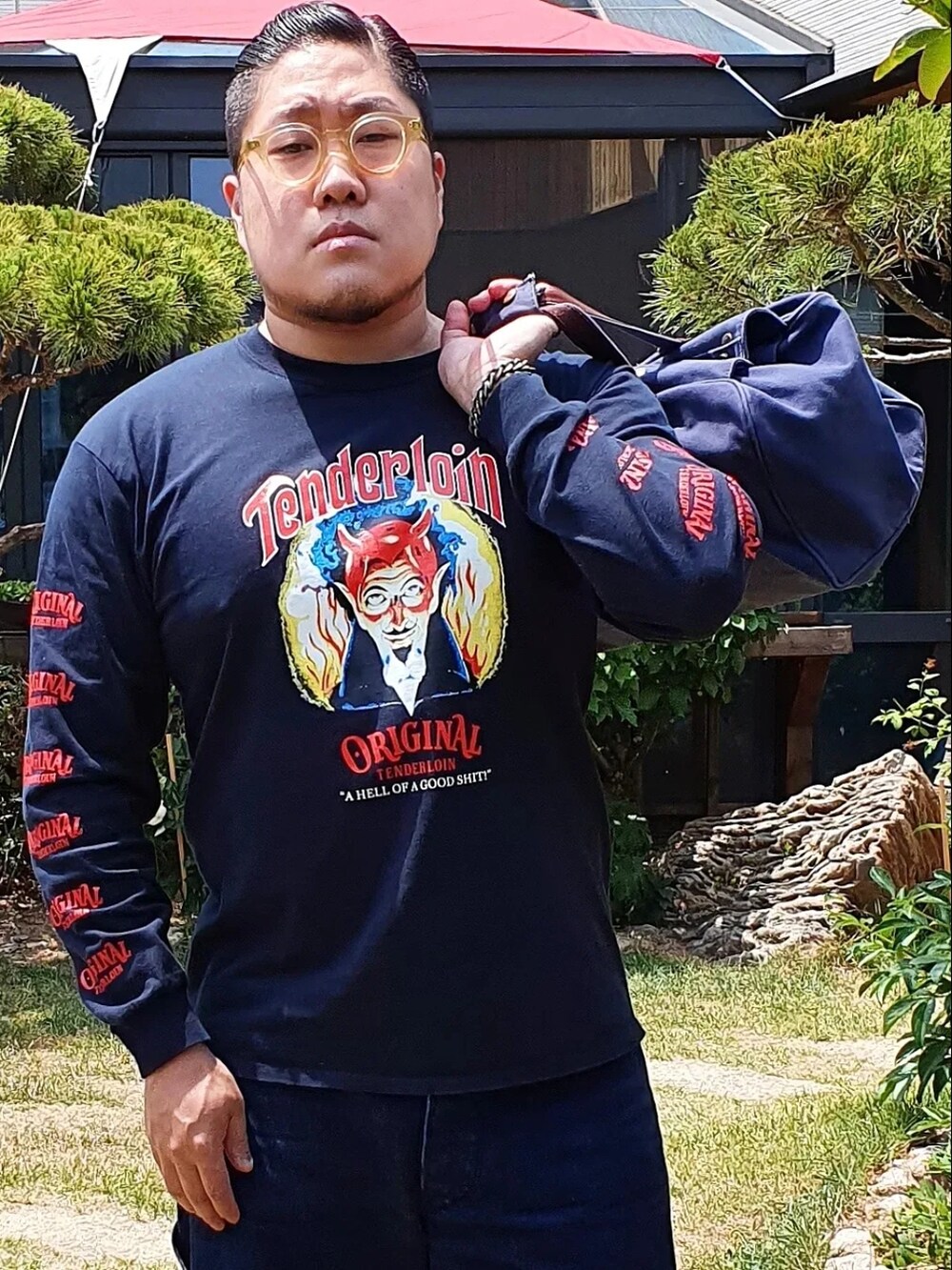 「TENDERLOIN、At last&co」｜「TENDERLOINのアイテム（Tシャツ/カットソー、ブラック系）」を使った、Herringさん（メンズ・178cm）の春コーディネートの5枚目の写真