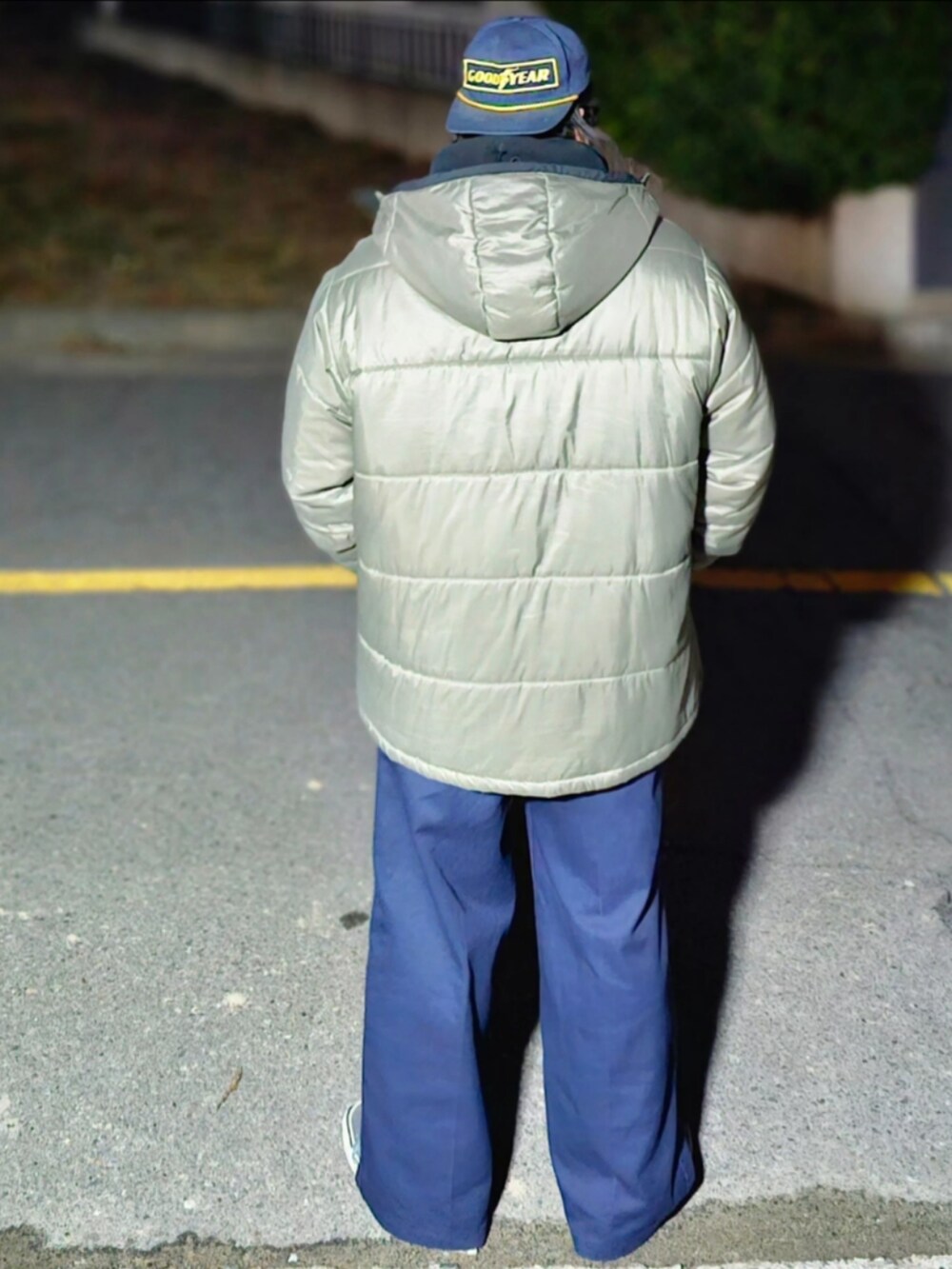 「FUCT、patagoniaMars、BEN DAVIS、VANS、vintage、korea」｜「fuctのアイテム（パーカー、ブラック系）」を使った、Herringさん（メンズ・178cm）の秋コーディネートの2枚目の写真