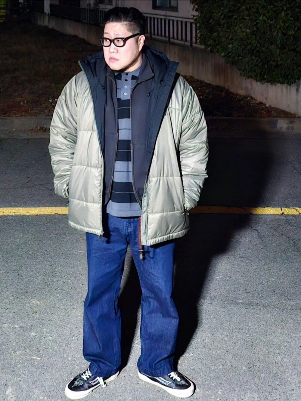「patagonia、patagoniaMars、WILLY CHAVARRIA、winter、korea」｜「WILLY CHAVARRIAのアイテム（トップス、ブラック系）」を使った、Herringさん（メンズ・178cm）の秋コーディネートの2枚目の写真