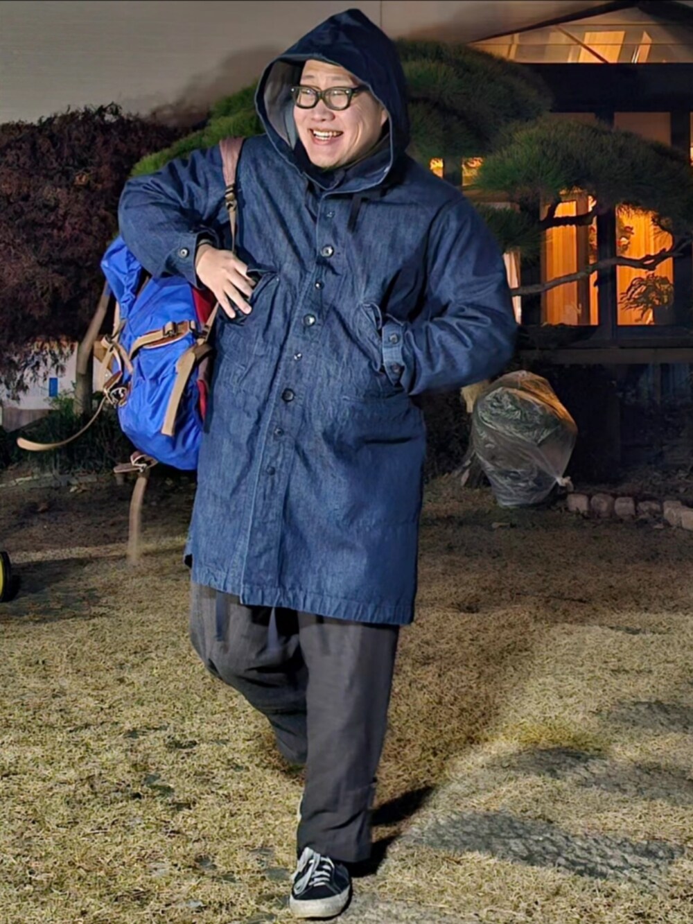 「ENGINEERED GARMENTS、south2west8、aie、chouinard dragon、american vintage、korea」｜「Supreme のアイテム（キャップ、ブラック系）」を使った、Herringさん（メンズ・178cm）の秋コーディネートの3枚目の写真