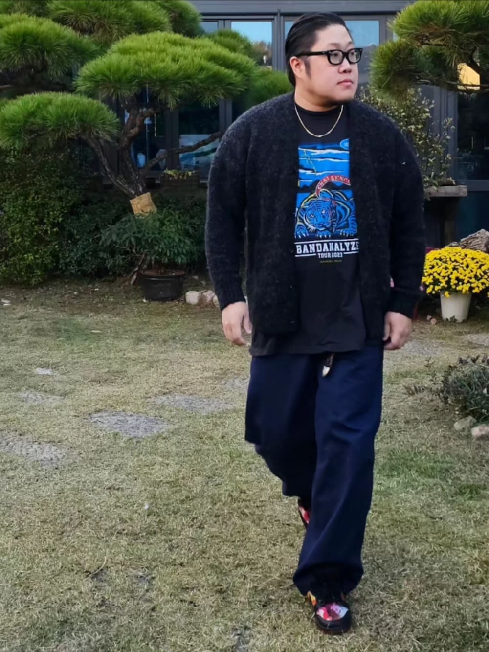 「patagonia、AURALEE、challenger、bendavis、pushead、NIKE、korea」｜「patagoniaのアイテム（マウンテンパーカー、グリーン系）」を使った、Herringさん（メンズ・178cm）の秋コーディネートの5枚目の写真