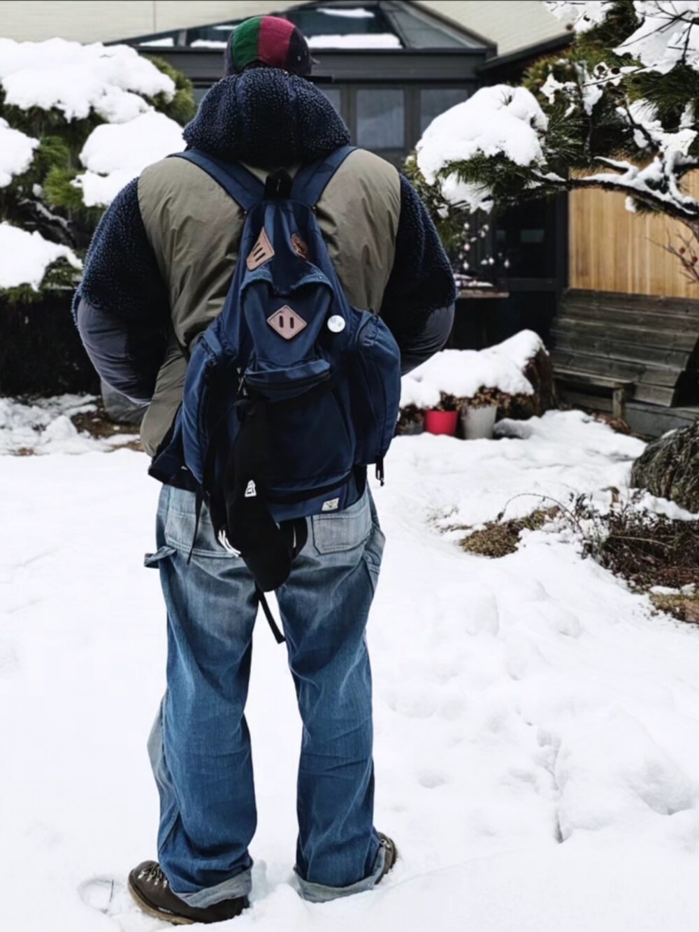 「patagonia、FUCT、minedenim、snow」｜「fuctのアイテム（パーカー、ブラック系）」を使った、Herringさん（メンズ・178cm）の冬コーディネートの2枚目の写真