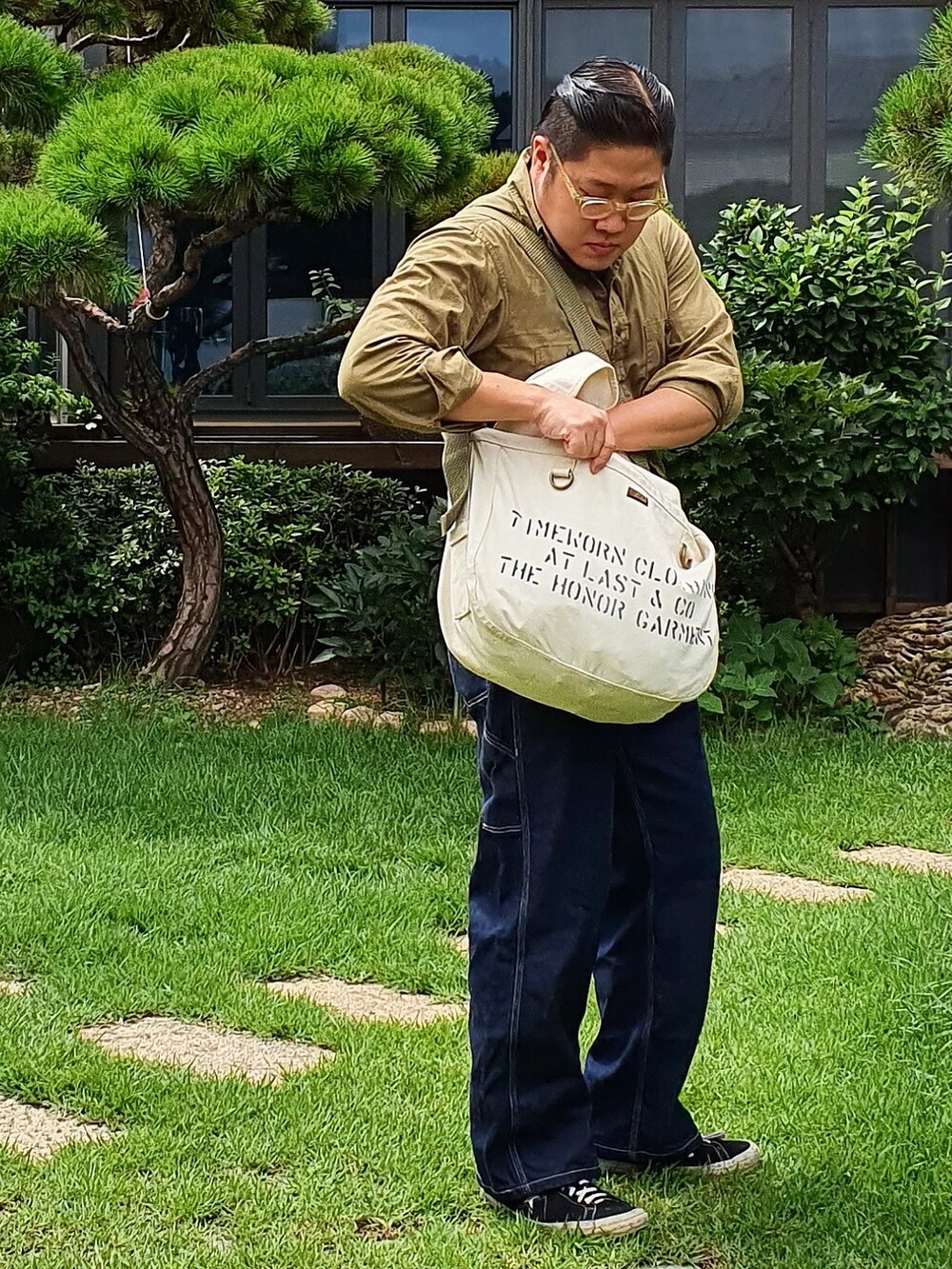 「At last&co、Vintage converse」｜「At Last&Coのアイテム（トップス、その他）」を使った、Herringさん（メンズ・178cm）の夏コーディネートの3枚目の写真