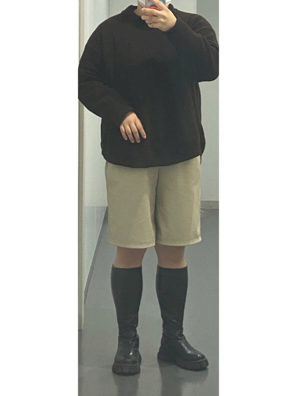 「しまむらのFWBツキノーカラーコート（ノーカラーコート、グレー系）」を使った、naomiさん（レディース・158cm）の冬コーディネートの2枚目の写真