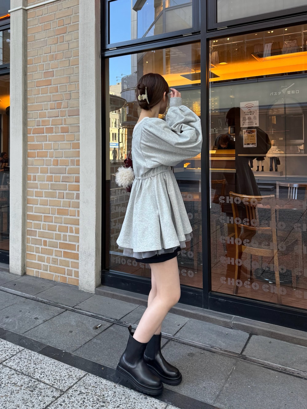 ayakaさんの「[mline]ペプラムミニワンピース（mline）」を使ったコーディネートの2枚目の写真