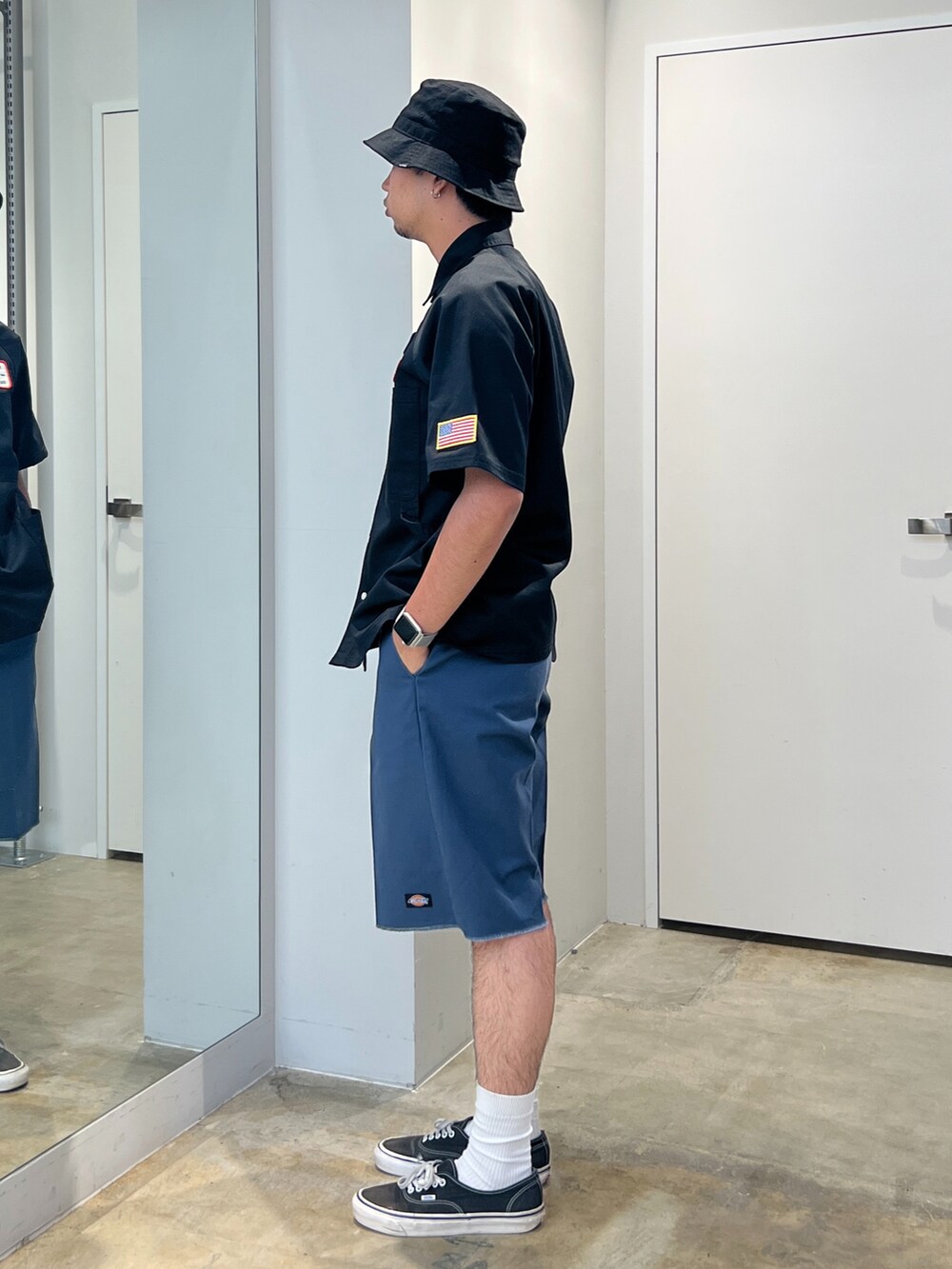 「XLARGE」｜「XLARGEのLINEN HAT（ハット、ブラック系）」を使った、横南 丈さん（メンズ・175cm）の春コーディネートの2枚目の写真