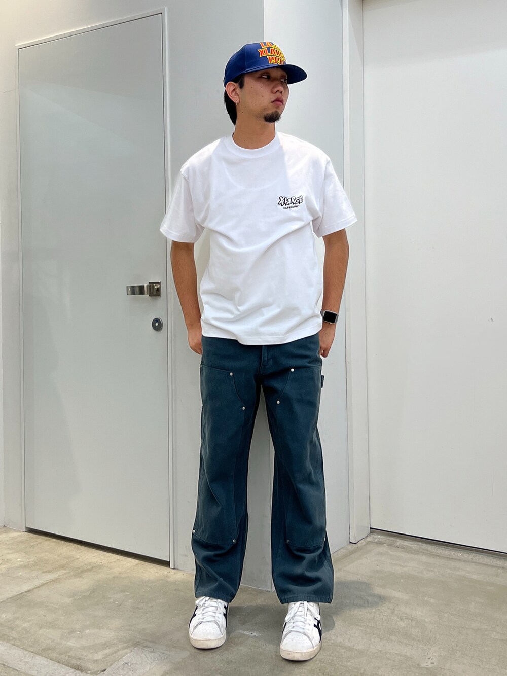 「XLARGE」｜「XLARGEのGOING FOR A BROKE S/S TEE（Tシャツ/カットソー、ホワイト系）」を使った、横南 丈さん（メンズ・175cm）の夏コーディネートの2枚目の写真
