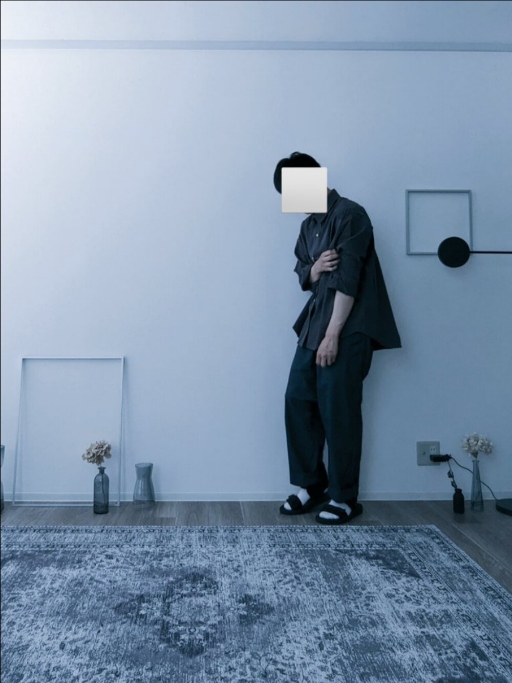 ホワイト系のその他を着用したメンズの秋コーディネートの2枚目の写真