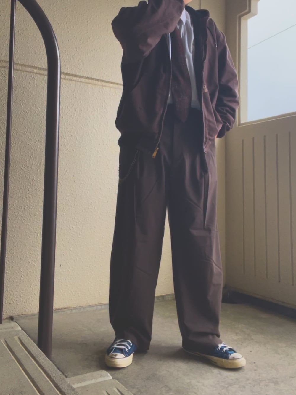 「ふるぎコーデ」｜「GUのアイテム（スラックス、ブラウン系）」を使った、kujiraさん（メンズ・175cm）の春コーディネートの2枚目の写真