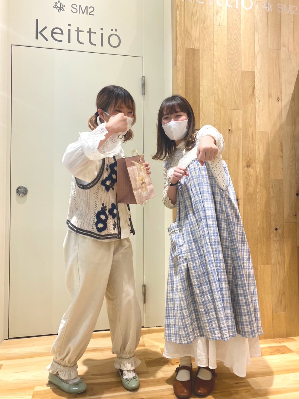 「オトナ女子、春色、ゆるコーデ、低身長女子、ワンピーススタイル、ガーリー、サマンサ モスモス(Samansa Mos2)、SM2、SM2コーデ、サマンサモスモス、sm2、お誕生日おめでとう！、可愛い♡、イオンモールとなみ」｜「Samansa Mos2の【ETHICAL CRAFTS】ヘンプ混ギャザースカート（スカート、ブルー系）」を使った、keittioとなみさん（レディース・153cm）の春コーディネートの3枚目の写真