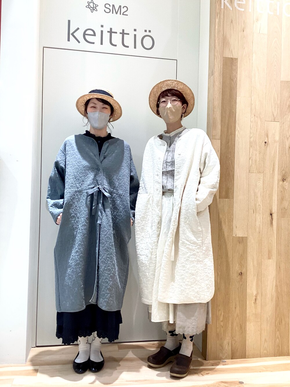 「サマンサ モスモス(Samansa Mos2)、SM2、SM2 keittio イオンモールとなみ、つくとかく、アウターコーデ、春コーデ、kazumiコラボ」｜「Samansa Mos2のフラワーキルトウエスト絞りロングコート（その他アウター、ホワイト系）」を使った、keittioとなみさん（レディース・166cm）の冬コーディネートの2枚目の写真