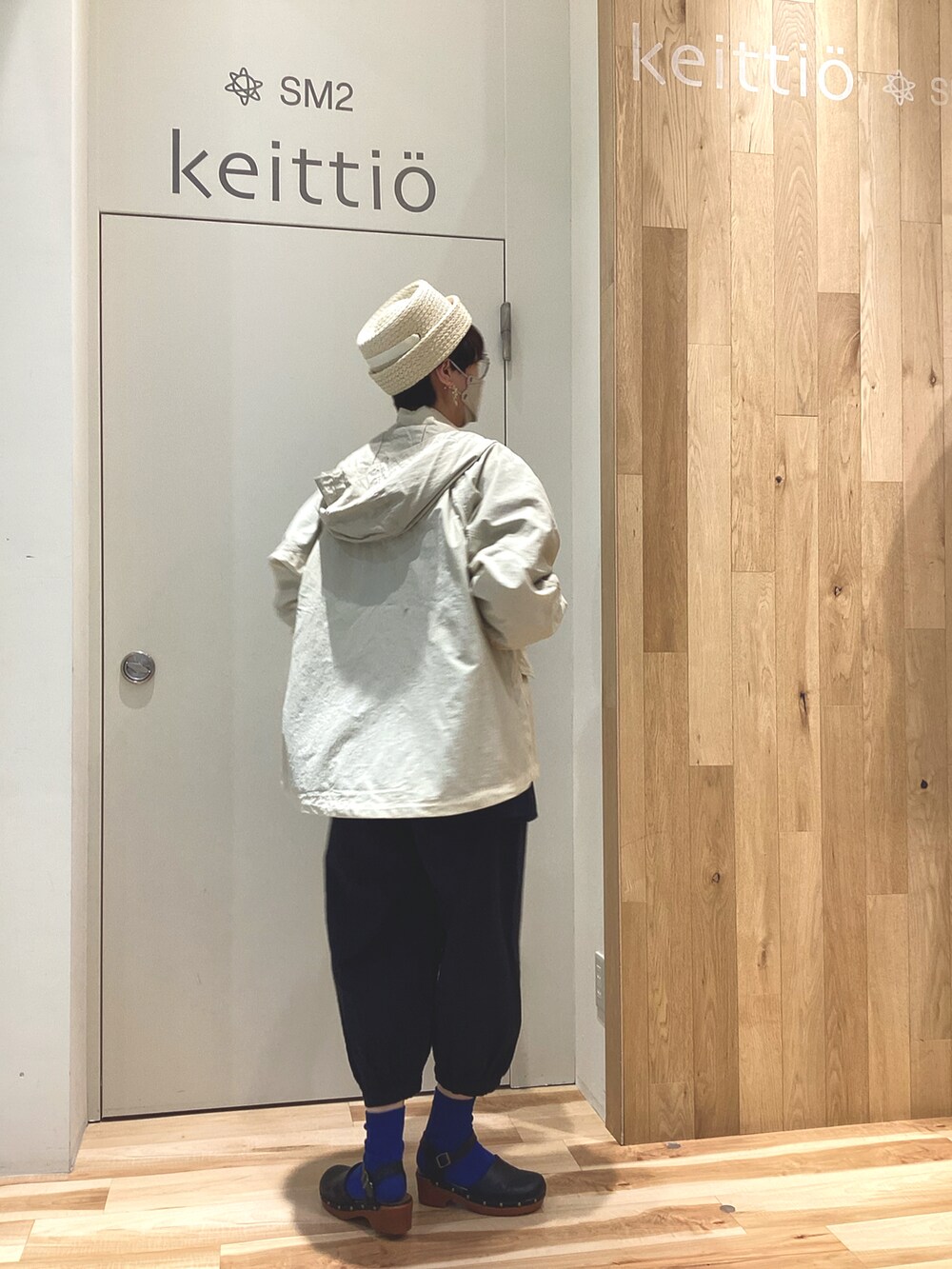 「オトナ女子、春カラー、ラクチンコーデ、サマンサ モスモス(Samansa Mos2)、SM2、sm2、SM 2keittio、イオンモールとなみ」｜「Samansa Mos2の綿麻バルーンパンツ（その他パンツ、ブラック系）」を使った、keittioとなみさん（レディース・167cm）の春コーディネートの5枚目の写真