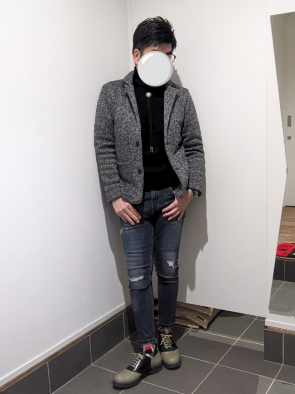 「URBAN RESEARCHのアイテム（テーラードジャケット、グレー系）」を使った、☆taku☆さん（メンズ・172cm）の春コーディネートの4枚目の写真
