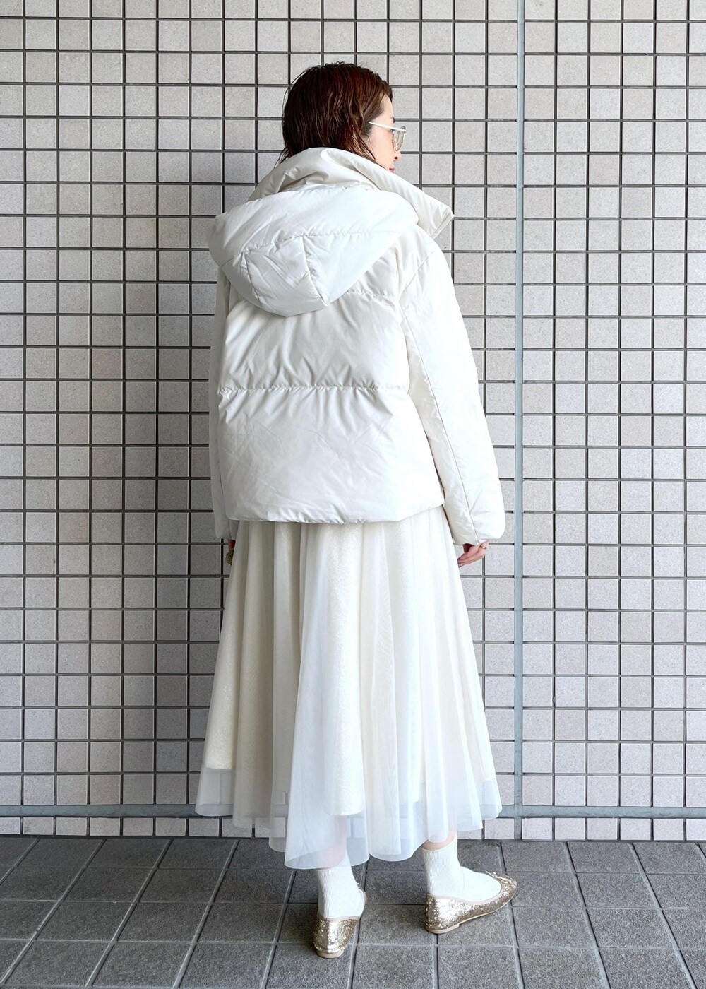 「高身長コーデ、2024AW、2024AW冬の新作、24AW冬の新作、チュールスカート、ピンク、ゴールド、Wshoes_pickup、冬コーデ、デートコーデ、お出かけコーデ、旅行コーデ、推し活コーデ、女子会コーデ、大人カジュアル」|「ROPE' PICNICのキラキラチュールスカート(スカート、ベージュ系)」を使った、toshicoさん(レディース・165cm)の冬コーディネートの5枚目の写真