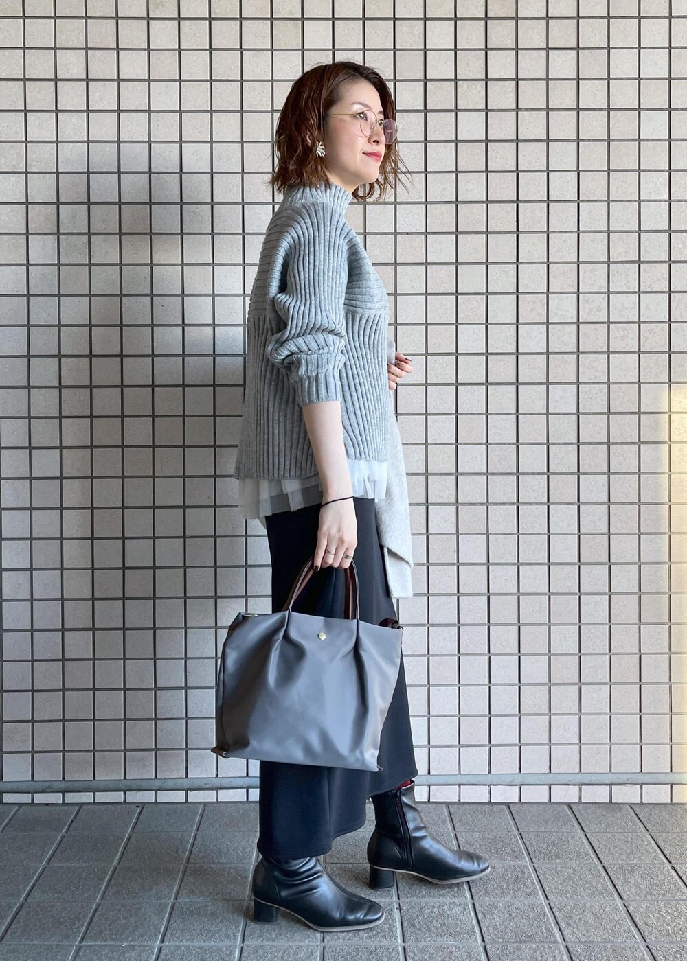 「高身長コーデ、2024AW、2024AW冬の新作、24AW冬の新作、冬コーデ、お仕事コーデ、お出かけコーデ、レイヤード、スカートスタイル、きれいめコーデ、ROPÉ PICNIC、ウェーブ、ブルべ冬、混合、高身長」｜「ROPE' PICNICの【3サイズ展開】裏起毛ボンディングジョーゼットアイラインスカート（スカート、ブラック系）」を使った、toshicoさん（レディース・165cm）の冬コーディネートの9枚目の写真